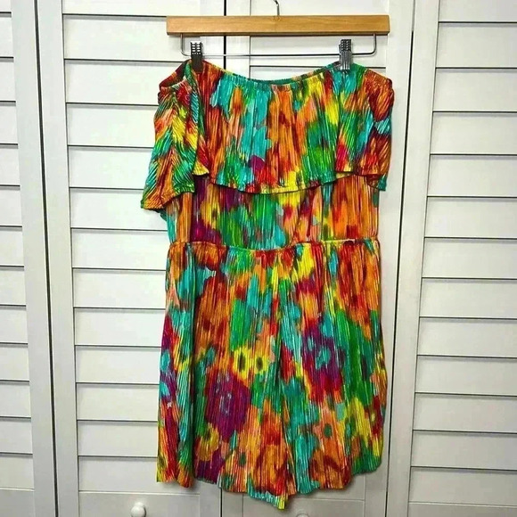 Fashion Nova Yesenia Plisse Strapless Flounce Stretch Romper Size 1X NWT - Picture 14 of 14